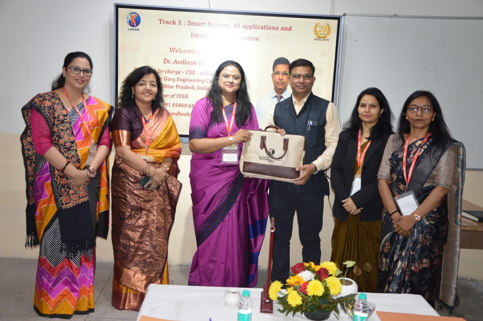 Track 5 — Smart Systems and AI Applications: felicitation of the resource person.